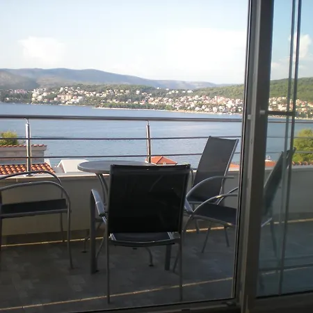 Apartments Oklopcic Trogir Exterior photo