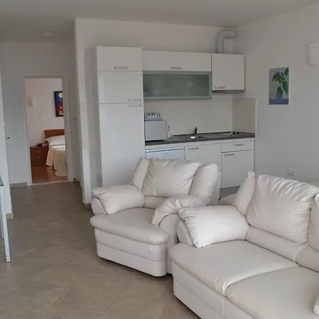 Apartments Oklopcic Trogir Room photo