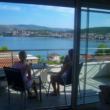 Apartments Oklopcic Trogir Exterior photo
